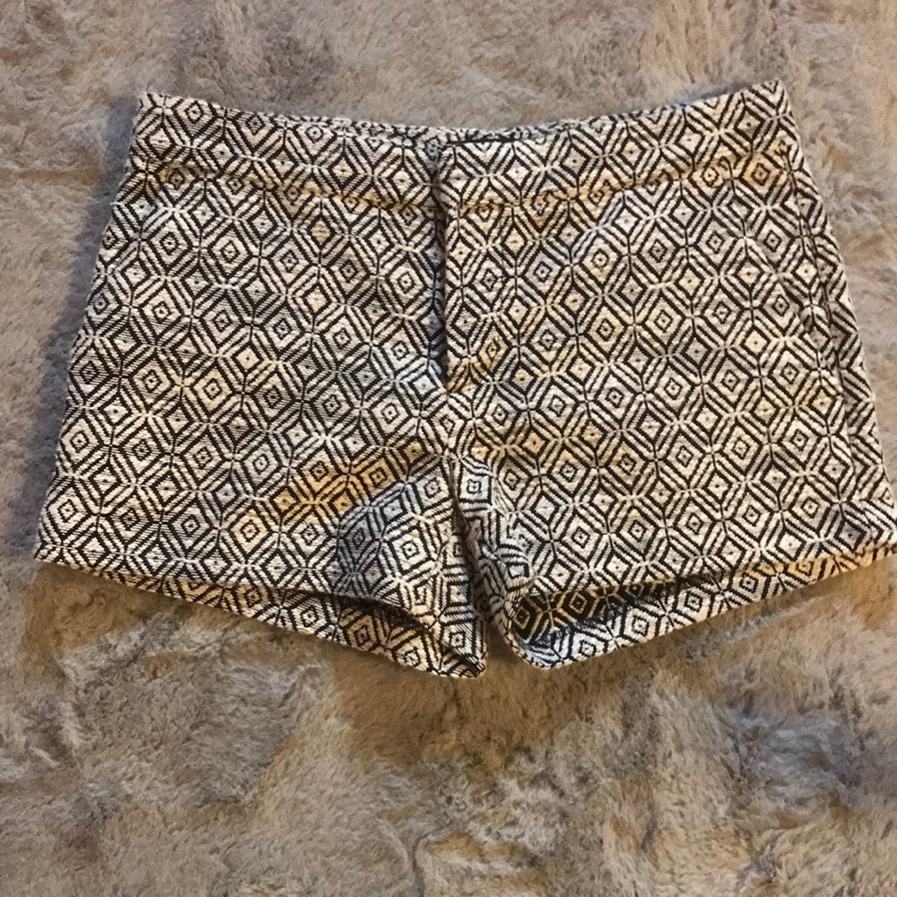 Banana Republic Textured Black/Tan Shorts